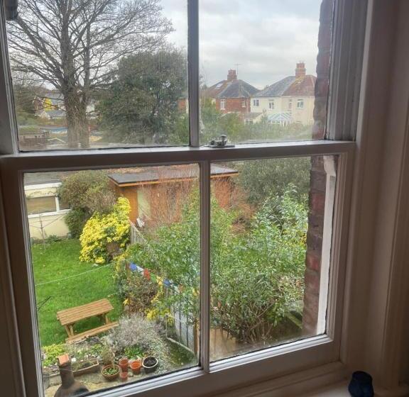 Bed and Breakfast Central Poole Spacious Room In Edwardian House