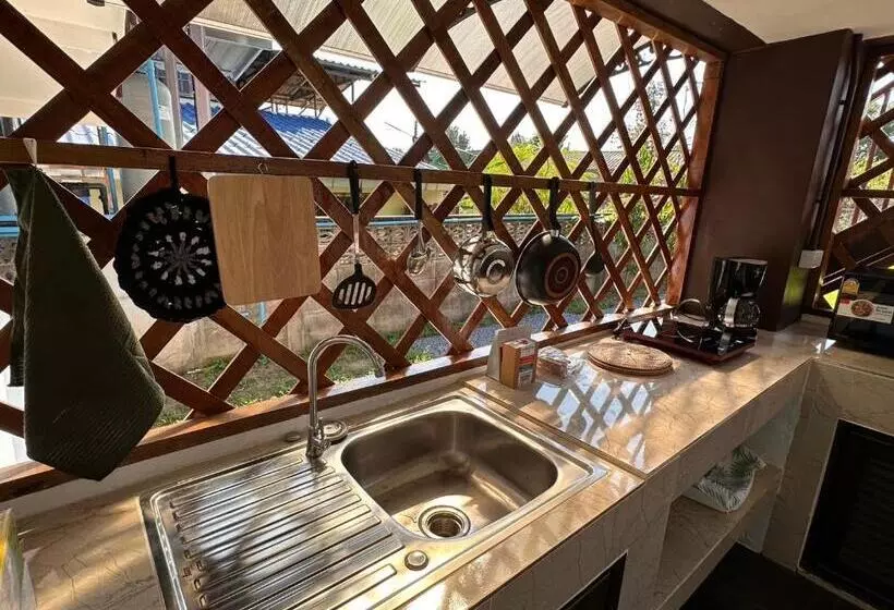 Aamiaismajoitus (B&B) Luxe Nan Twin Bed Room