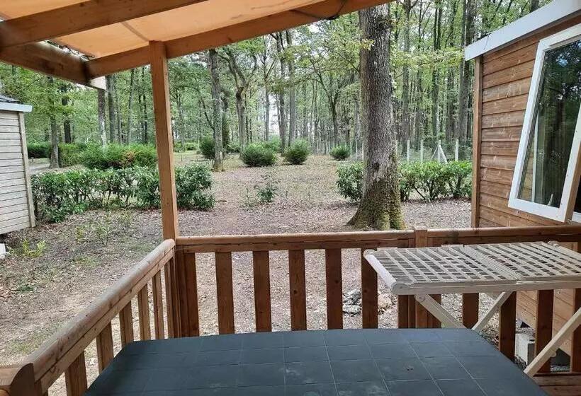 ベッドアンドブレックファースト Une Petite Chambre En Forêt à Saint Chéron