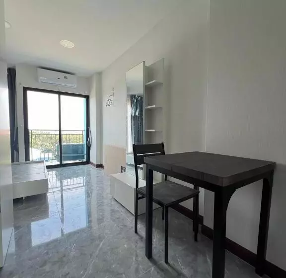 ホテル Arunsakhon Luxury Condo