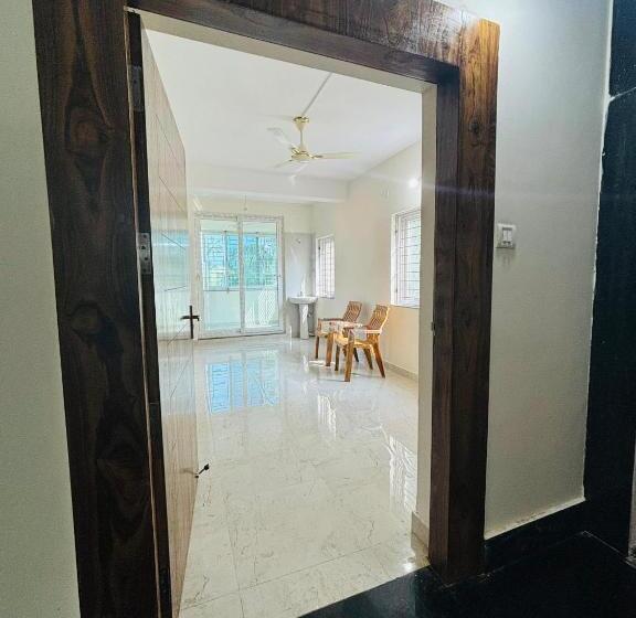 هتل Dittu Holiday Inn Puri   Perfect Location And Comfortable Room