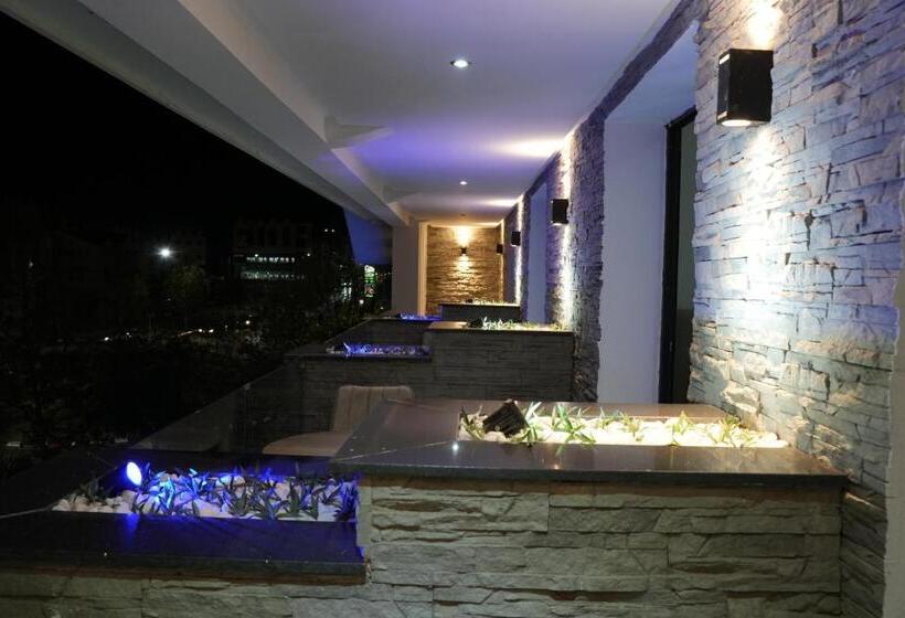 Hotel Le Rocher De L Atlas