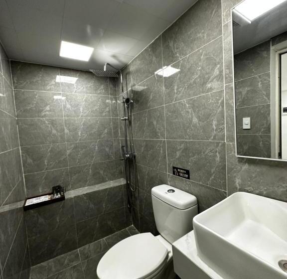 فندق Luckytito Anilao Resort