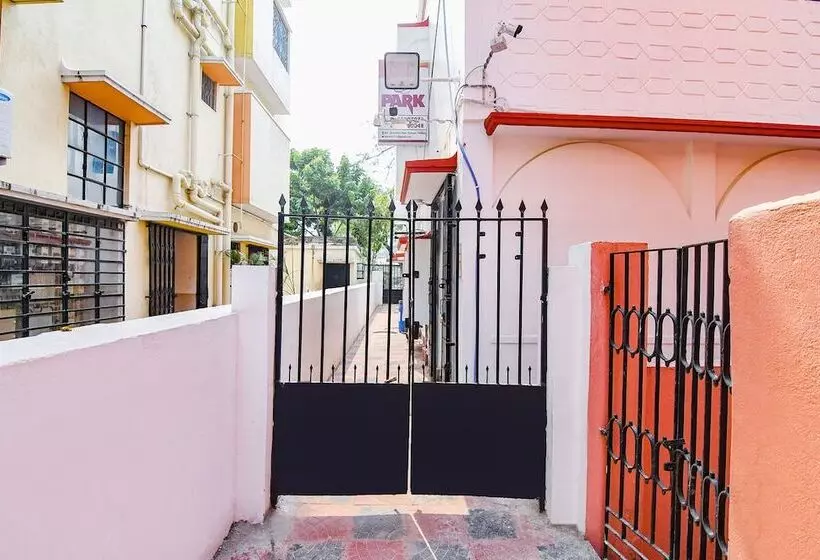 Fabhotel D Park