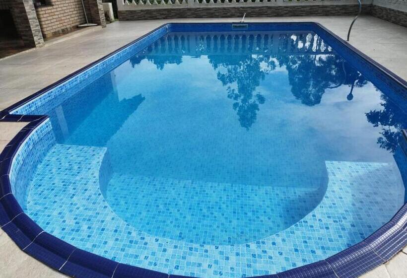 Hotelli Sitio Alice E Flora