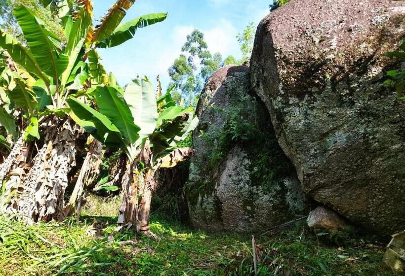 Hotelli Sitio Alice E Flora