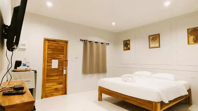 Majatalo Chiang Khan Dwelling