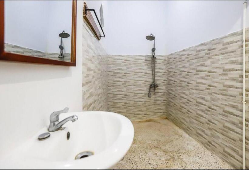 پانسیون Greek House: Room W/desk + Shared Pool&kitchen /3