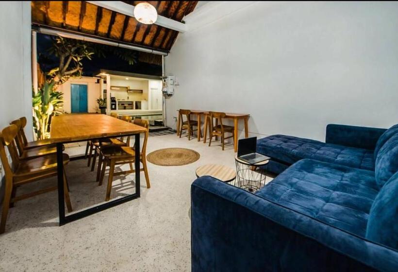 پانسیون Greek House: Room W/desk + Shared Pool&kitchen /3