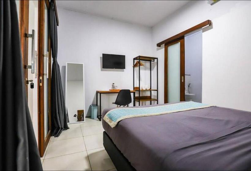 پانسیون Greek House: Room W/desk + Shared Pool&kitchen /3