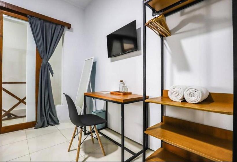 پانسیون Greek House: Room W/desk + Shared Pool&kitchen /3