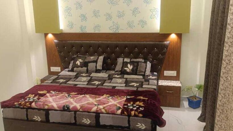 Spot On Hotel Bairi Love