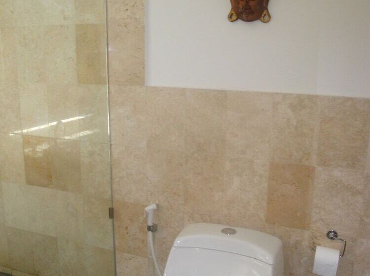 Aqua Octaviana Bali Villa