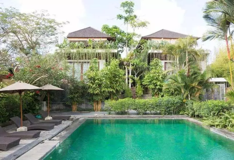 Aqua Octaviana Bali Villa