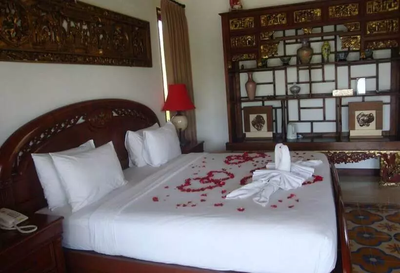 Aqua Octaviana Bali Villa