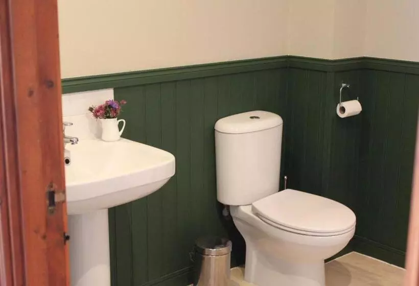Aamiaismajoitus (B&B) Heatherbank Guest House