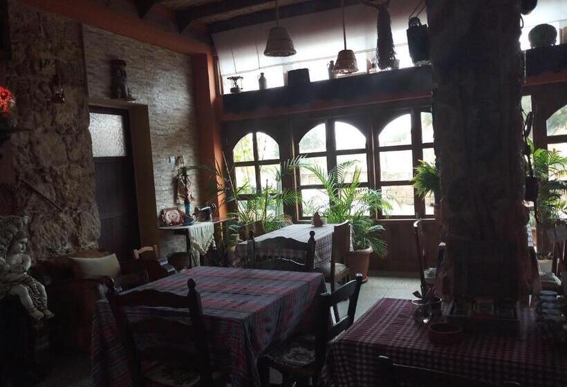 مبيت وإفطار Mystery Garden Guest House