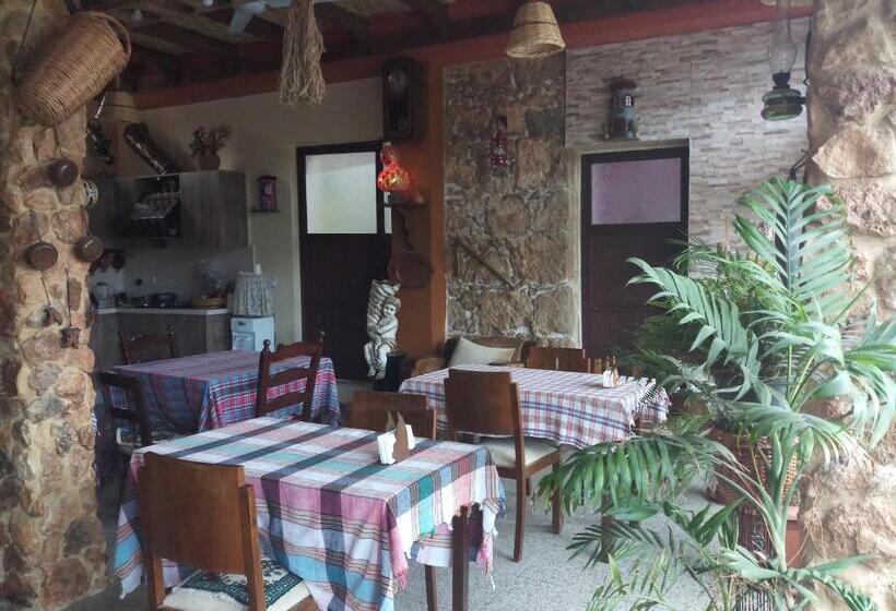 مبيت وإفطار Mystery Garden Guest House