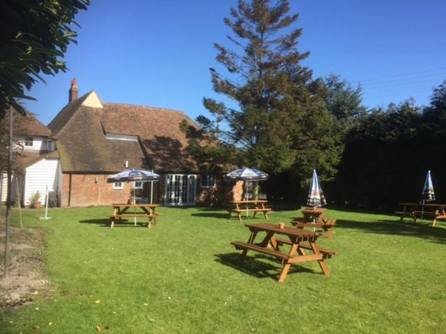 مبيت وإفطار The Black Pig Public House