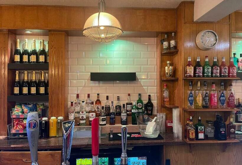 ベッドアンドブレックファースト The Grey Horse