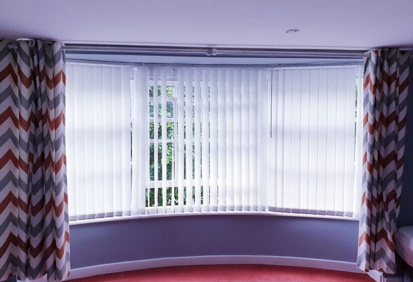 ベッドアンドブレックファースト The Grey Horse