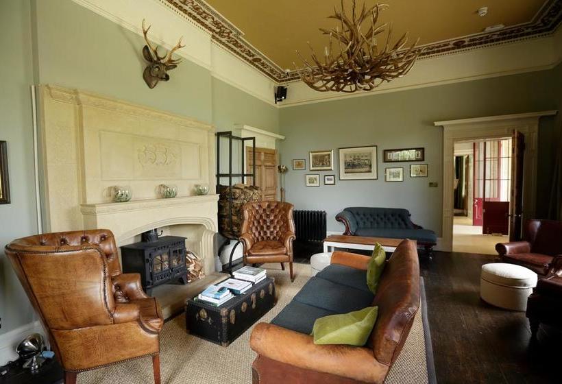 Hotelli Backwell House