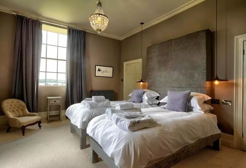 هتل Backwell House