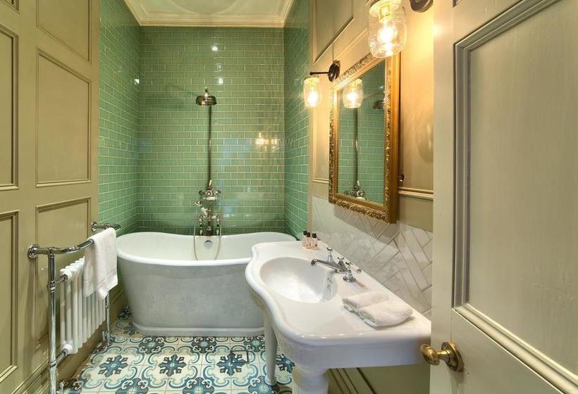 Hotelli Backwell House