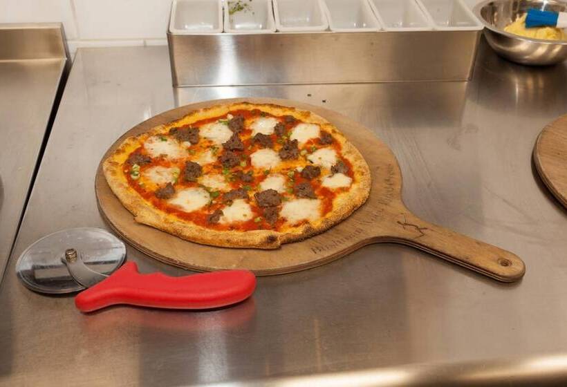 酒店 Black Isle Bar & Rooms