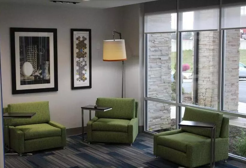 Hotelli Holiday Inn Express & Suites Milledgeville By Ihg