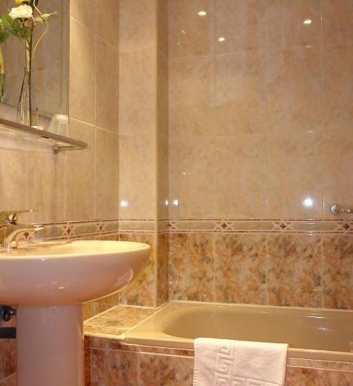 בית מלון כפרי Hostal Campus