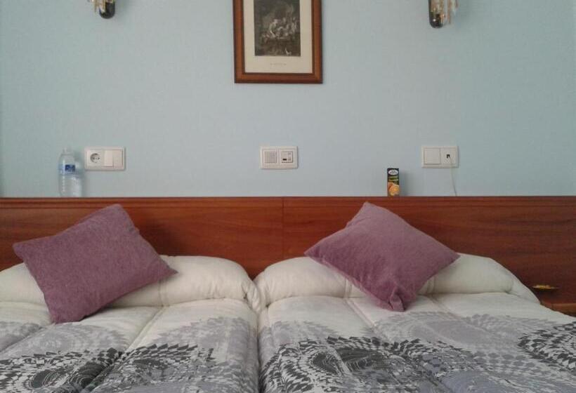 בית מלון כפרי Hostal Campus