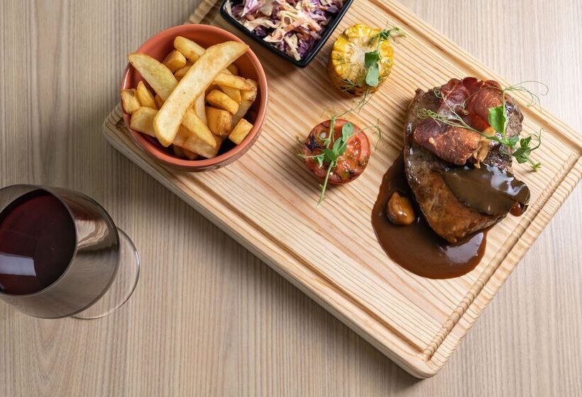 Jupiter Marina Hotel - Couples & Spa