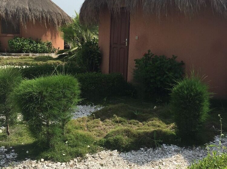 Отель Les Cristaux Roses