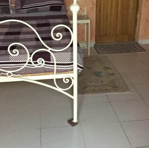 Отель Les Cristaux Roses