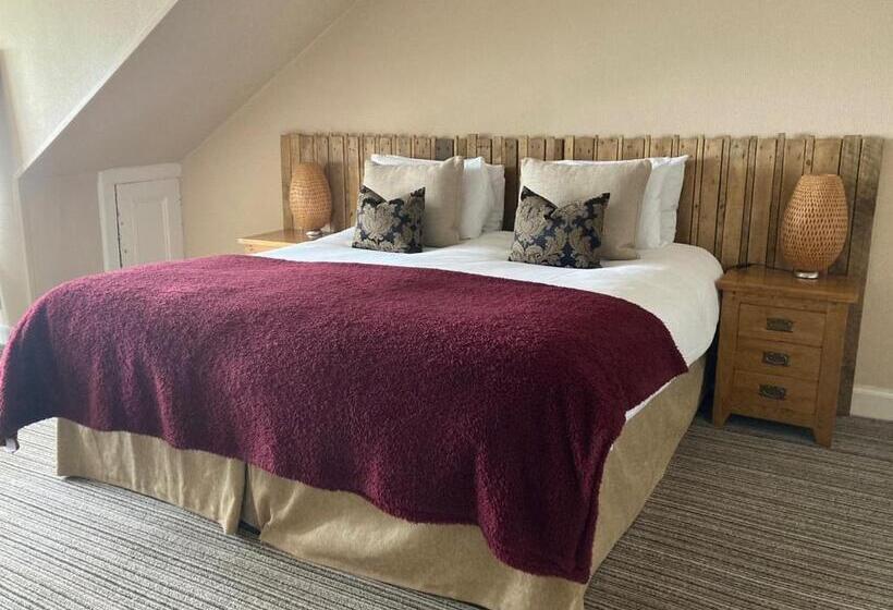 Отель The Arran Lodge & Arran Sleep Huts