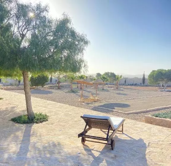 تختخواب و صبحانه Kaouki Lodge