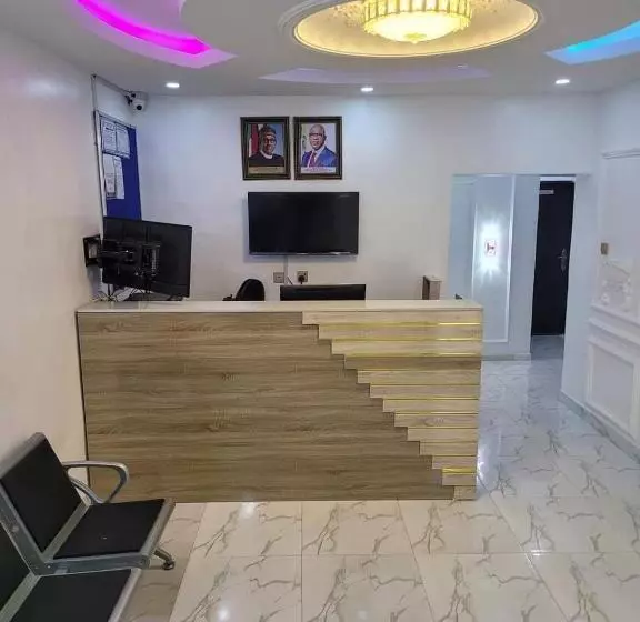 هتل B&y Royal Bar & Lounge Adigbe Road Abeokuta Near Adigbe Police Station After Panseke