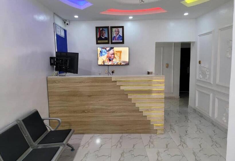 هتل B&y Royal Bar & Lounge Adigbe Road Abeokuta Near Adigbe Police Station After Panseke