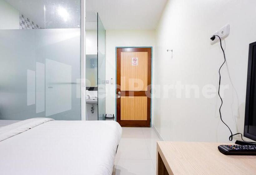 فندق Capital Cikokol Redpartner