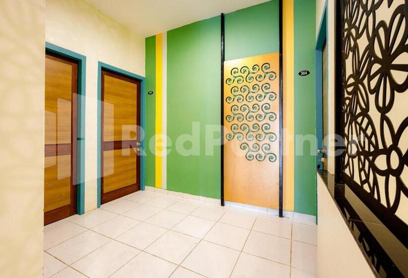 فندق Capital Cikokol Redpartner