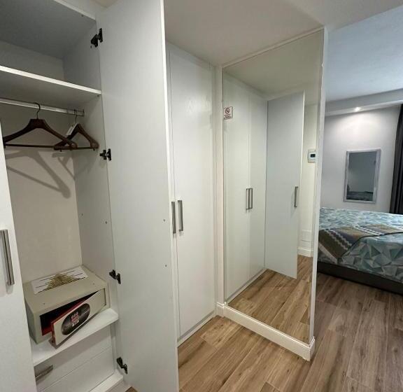 هتل Evergreen Laguna Vain Lezhe