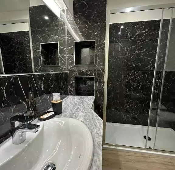 ホテル Evergreen Laguna Vain Lezhe