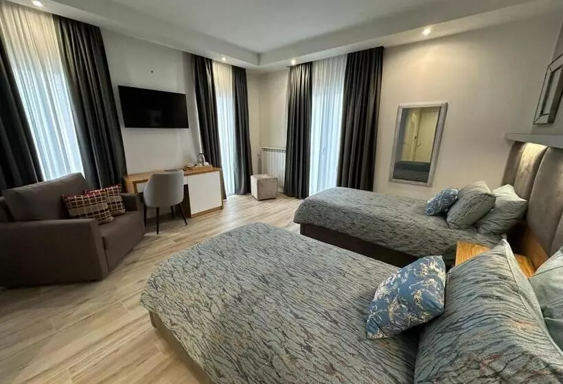 ホテル Evergreen Laguna Vain Lezhe