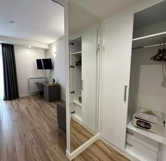 ホテル Evergreen Laguna Vain Lezhe