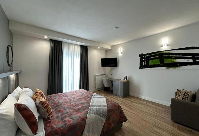 هتل Evergreen Laguna Vain Lezhe