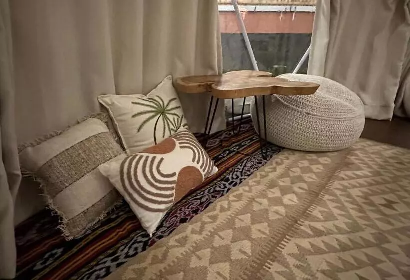 Hotelli Glamping @ Pebbles & Fins