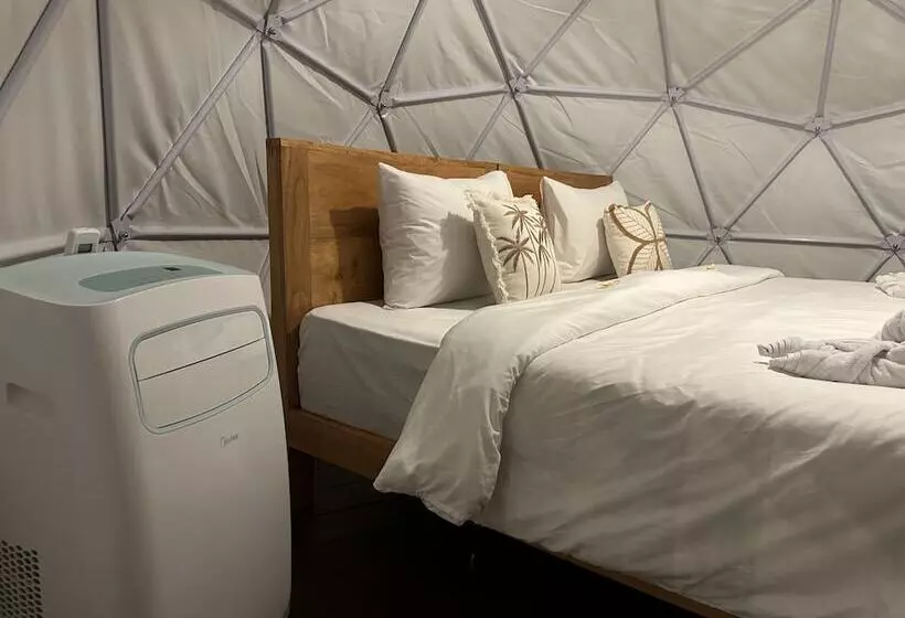 Hotelli Glamping @ Pebbles & Fins