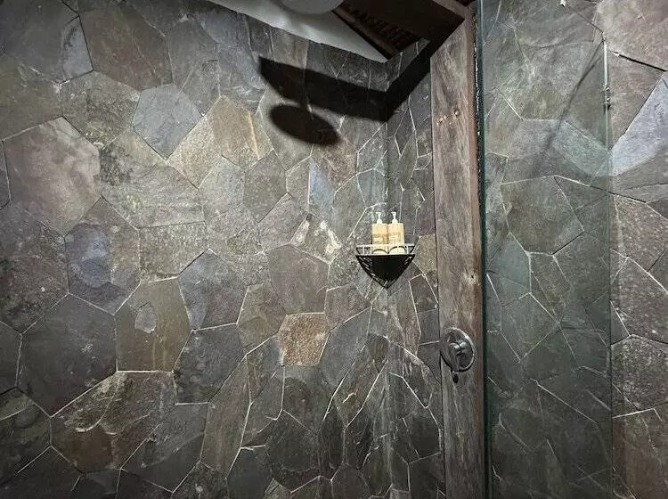 Hotelli Glamping @ Pebbles & Fins