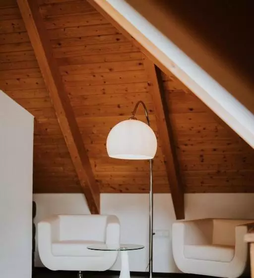 Hotelli Restaurant Eifeler Seehütte